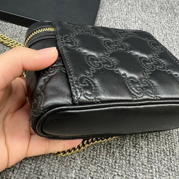 100% Authentic Gucci GG Leather Top Handle Bag 669-110524 - Picture 13 of 16